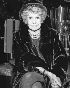Black And White Elaine Stritch Diamond Paintings